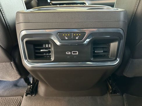 Used 2022 GMC Sierra 1500 Denali w/ Denali Reserve Package AWD/4WD image 15
