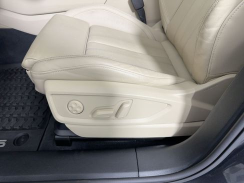 Used 2025 Audi Q5 2.0T Premium Plus w/ Premium Plus Package image 12