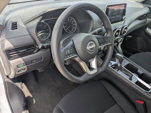 Used 2024 Nissan Sentra SV image 10