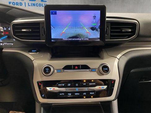 Certified 2023 Ford Explorer XLT w/ Equipment Group 202A AWD/4WD image 18