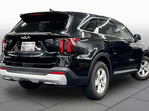 Used 2026 Kia Sorento LX FWD image 12