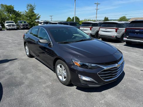 Used 2022 Chevrolet Malibu LS FWD image 3