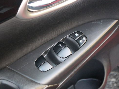 Used 2017 Nissan Sentra SV w/ Style Package image 11