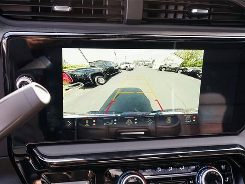 Used 2025 GMC Sierra 2500 AT4X image 27