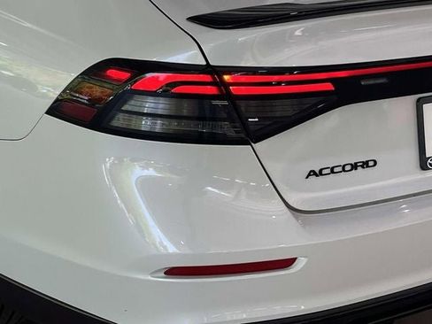 Used 2023 Honda Accord Sport image 5
