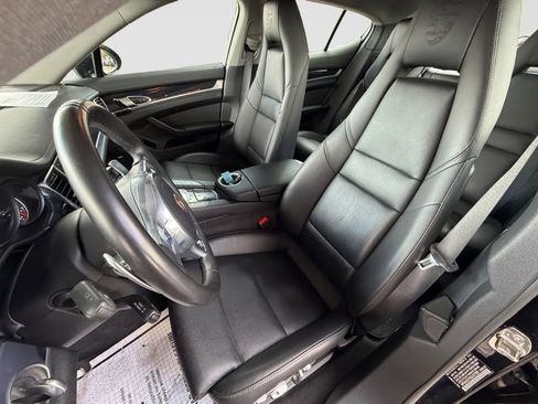 Used 2016 Porsche Panamera image 11