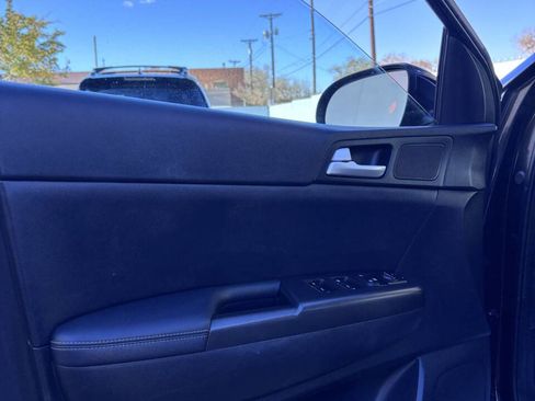 Used 2017 Kia Sportage EX image 7