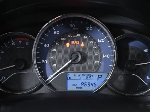 Used 2014 Toyota Corolla LE image 13