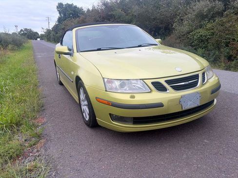 Used 2004 Saab 9-3 Arc FWD image 3