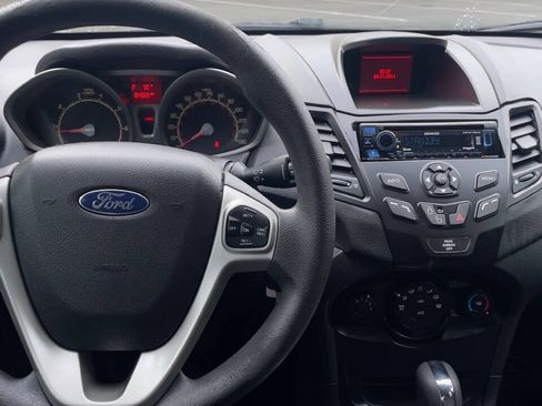 Used 2012 Ford Fiesta SE FWD image 12