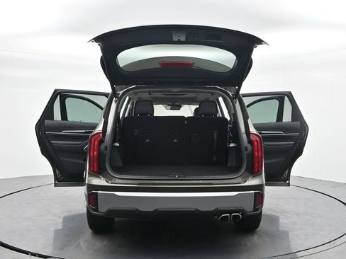 Used 2025 Kia Telluride S image 40