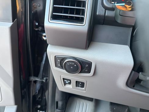 Used 2020 Ford F150 XLT w/ Equipment Group 301A Mid image 28