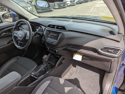 Used 2023 Chevrolet TrailBlazer LT FWD image 26