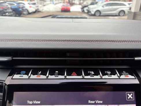 Used 2022 Jeep Grand Cherokee Summit w/ Luxury Tech Group V image 43