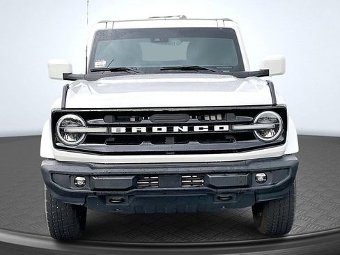 Used 2023 Ford Bronco Outer Banks AWD/4WD image 2