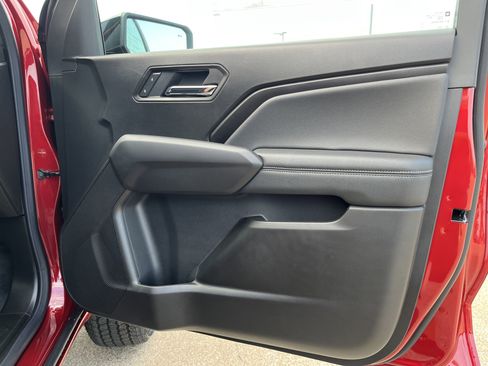 New 2026 GMC Canyon Elevation w/ Convenience Package image 19