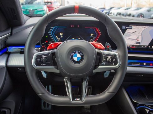 Used 2025 BMW M5 Touring image 14