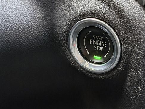 Used 2021 Chevrolet Silverado 1500 RST AWD/4WD image 12