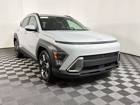 Used 2025 Hyundai Kona SEL FWD image 19
