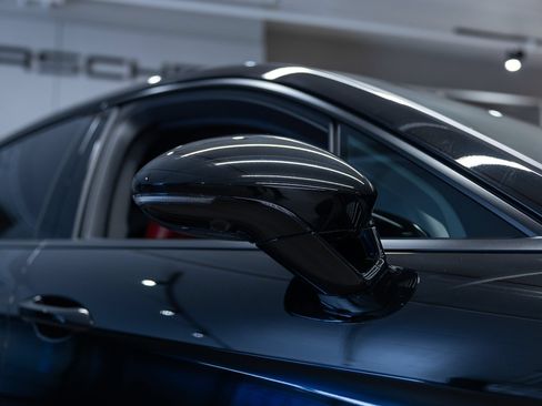 Used 2020 Porsche Panamera image 18