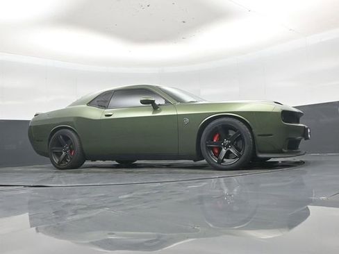 Used 2022 Dodge Challenger SRT Hellcat RWD image 37