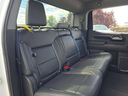 Used 2023 GMC Sierra 1500 SLT w/ SLT Premium Package AWD/4WD image 11