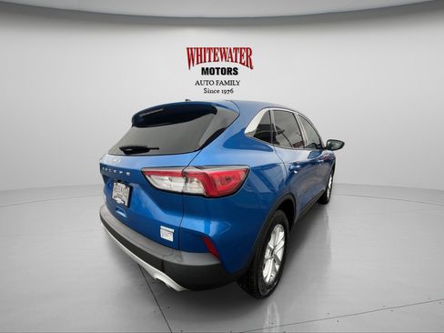 Used 2020 Ford Escape SE image 5