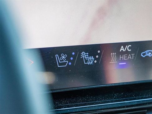 New 2024 Chevrolet Silverado EV RST image 33