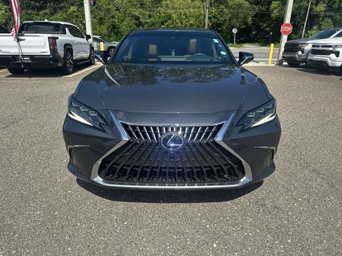 Used 2024 Lexus ES 300h Ultra Luxury w/ Accessory Package (Z2) FWD image 11