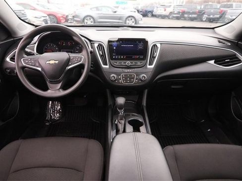 Used 2024 Chevrolet Malibu LT image 20