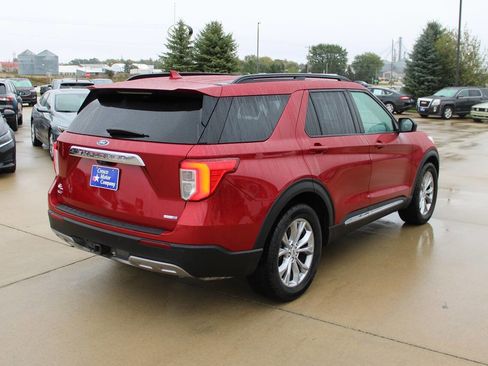 Used 2020 Ford Explorer XLT w/ Equipment Group 202A image 5