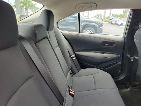 Used 2022 Toyota Corolla LE FWD image 15