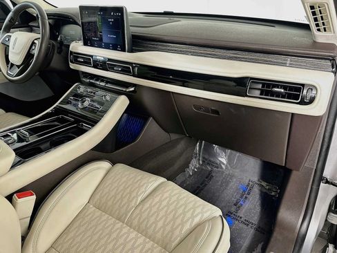 Used 2023 Lincoln Aviator Black Label AWD/4WD image 30
