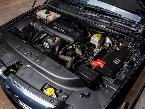Used 2022 RAM 1500 Limited AWD/4WD image 37