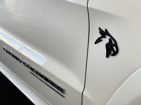 Used 2018 Jeep Grand Cherokee Trackhawk AWD/4WD image 6