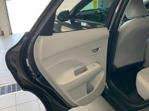 Certified 2024 Hyundai Kona SEL AWD/4WD image 8