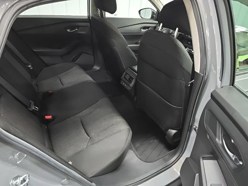Certified 2025 Honda Accord SE image 18