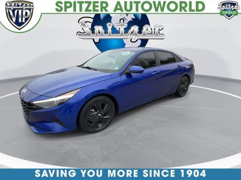 Used 2023 Hyundai Elantra SEL w/ Cargo Package FWD image 8