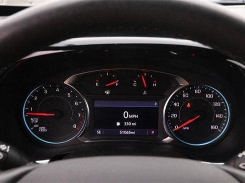 Used 2023 Chevrolet Traverse LT image 15