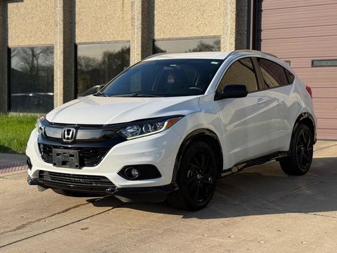 Used 2022 Honda HR-V Sport image 3