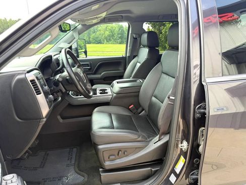 Used 2015 GMC Sierra 2500 SLT w/ Duramax Plus Package AWD/4WD image 10