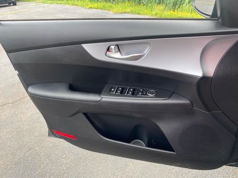 Certified 2023 Kia Forte LXS FWD image 21