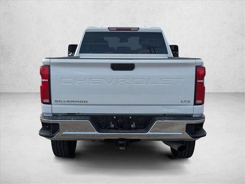 Used 2025 Chevrolet Silverado 2500 LTZ image 6