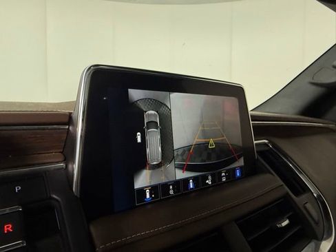 Used 2023 Chevrolet Suburban High Country w/ Premium Package 2 RWD image 20