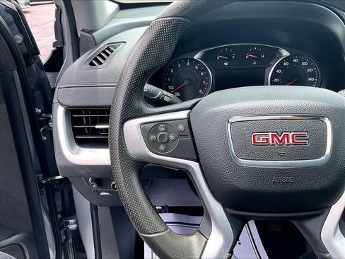 Used 2023 GMC Terrain SLE FWD image 17