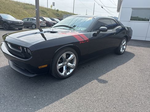 Used 2013 Dodge Challenger R/T Plus RWD image 7