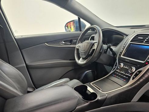 Used 2019 Lincoln Nautilus Reserve image 18