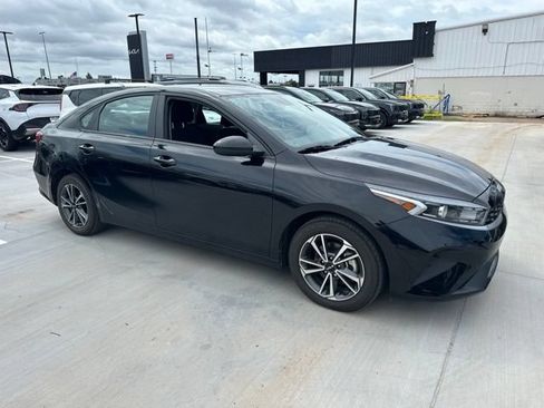 Used 2023 Kia Forte LXS FWD image 16