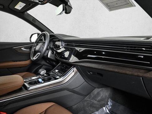 Used 2024 Audi Q8 Premium Plus w/ Premium Plus Package image 23