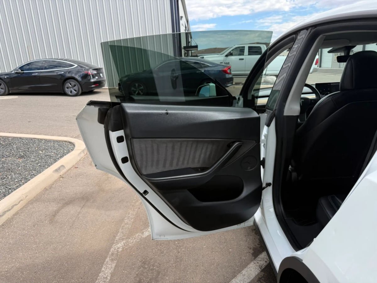 Used 2021 Tesla Model Y Long Range AWD/4WD image 35